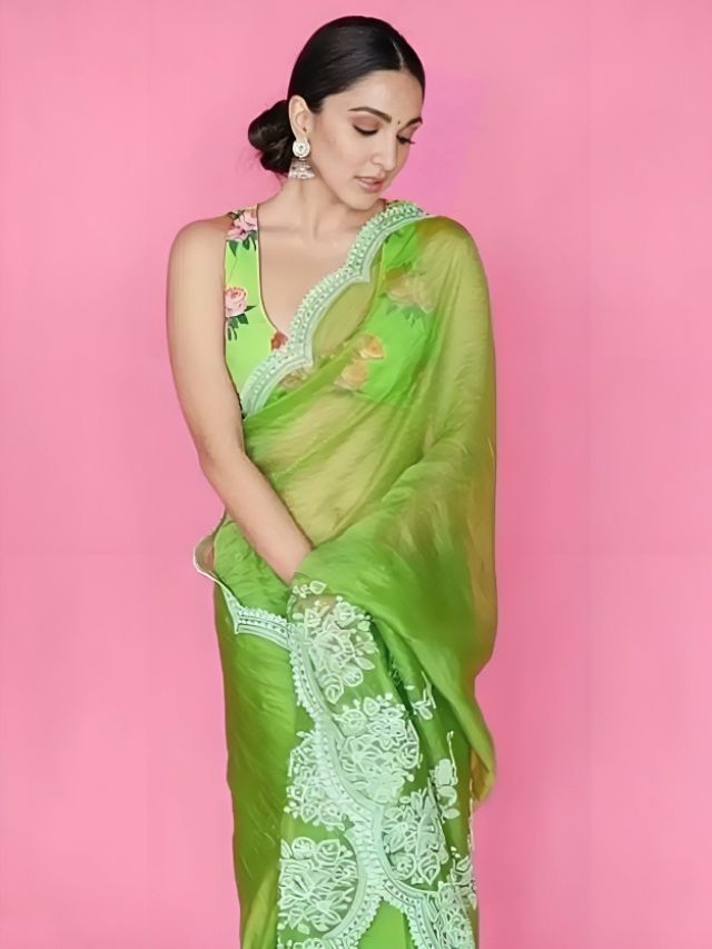 Kiara Advani in Scallop Border Saree Design