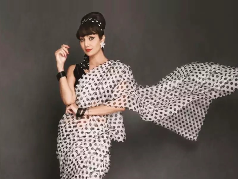 Give your party outfits a retro spin like the stars! - Times of India