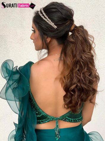 hairstyle with lehenga | open | wedding | simple | receptions | Top 40 Open  Hairstyle With Lehenga | Engagement hairstyles, Indian hairstyles, Bridal  hair buns