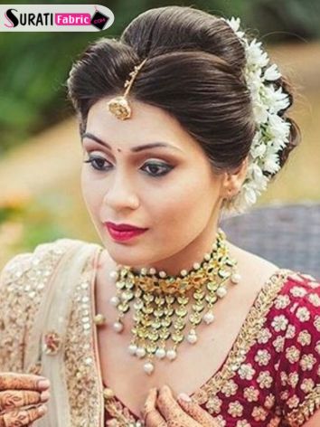 Ojas Rajani Celebrity Makeup Artist N Hairstylist - Perfect messy bun &  pastel blooms complimenting the gorgeous lehenga💜💗 Hair & Makeup - Ojas  Rajani Outfit - Abu Jani Sandeep Khosla Jewellery -