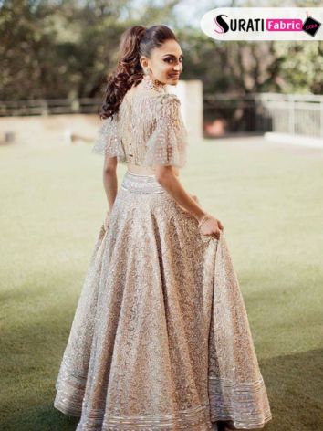 5 'Celeb- Style' Lessons On How To Flaunt Your Sharara Suit This Wedding  Season | HerZindagi