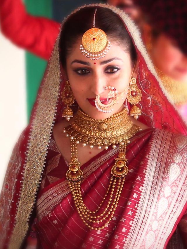 Traditional Beautiful Wedding Sarees Looks Elegant For Tamil Bride | by  SHANKAR KUMAR | Medium