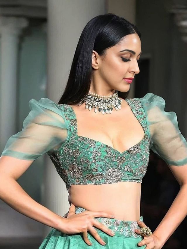 Kiara Advani in Sheer sleeve Blouse Designs for lehenga