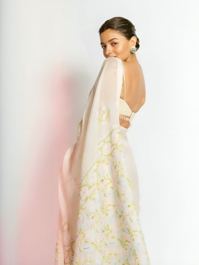 Alia Bhatt's Back White Saree Pose