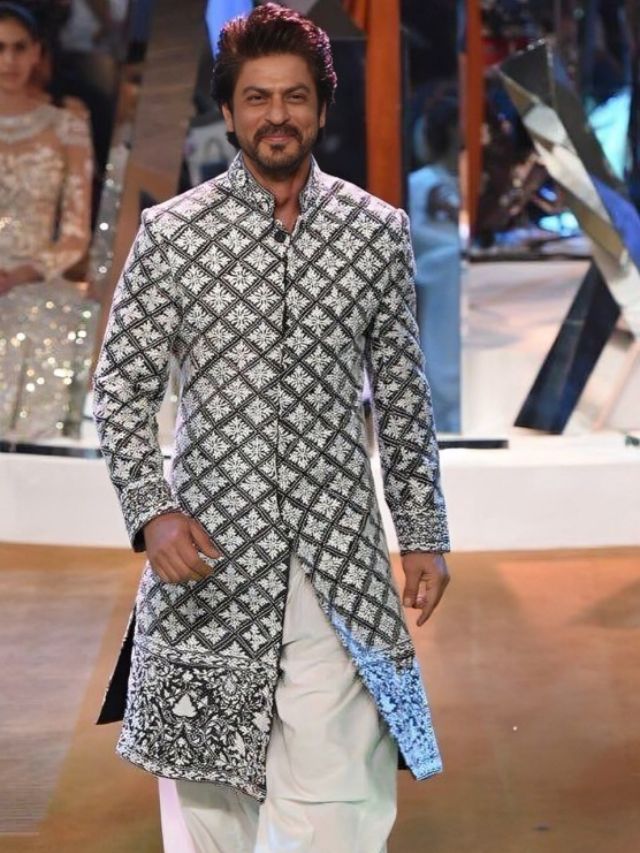 Shah Rukh Khan in Printed Kurta