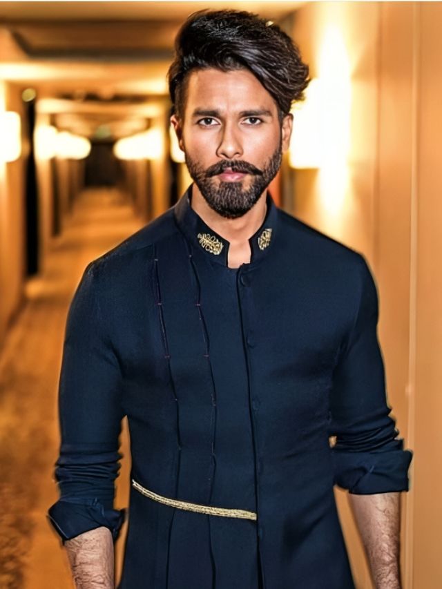 Shahid Kapoor’s Mandarin Collared Kurta