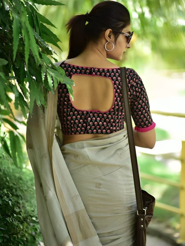 Show Full Backside Saree Pose