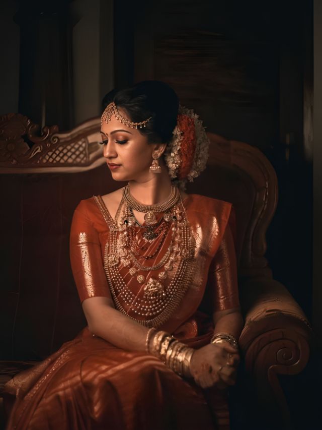 Simple bridal saree sitting pose