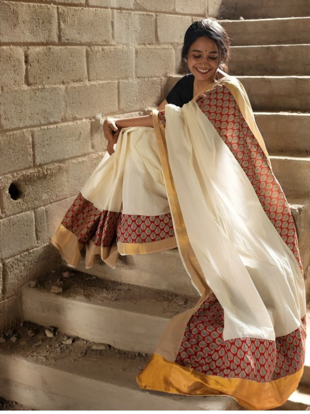 Sitting Saree Pose on Stairs