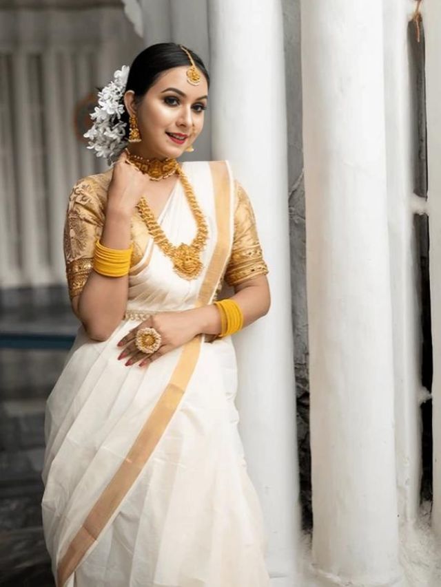 South indian White Bridal Standing Saree Pose