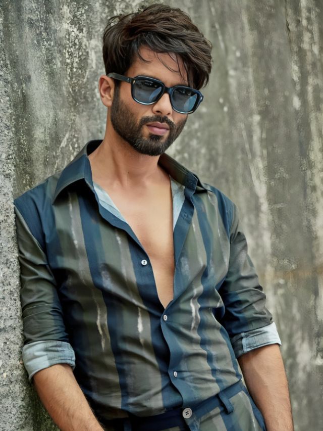 Shahid Kapoor in Striped Shirts For Men