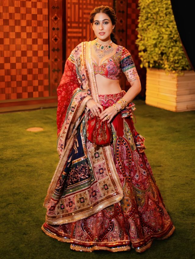 Sara Ali Khan in Jamdani Lehenga