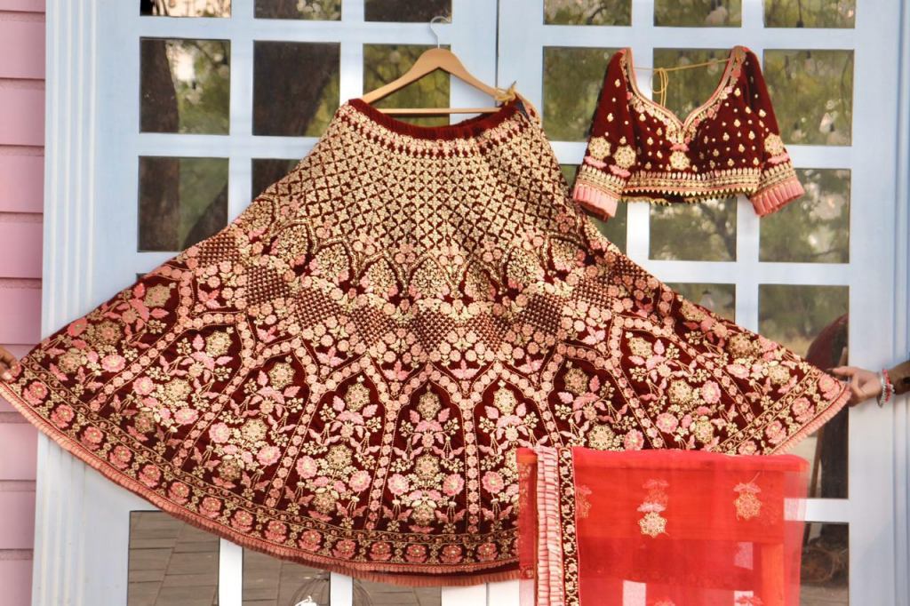 Indian Ethnic Wear Online Store | Designer lehenga choli, Bridal lehenga  choli, Lehenga choli online