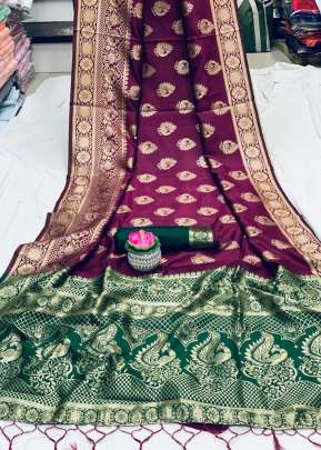 BEAUTIFUL SOFT BANARASI SILK SAREE WITH BEAUTIFUL  WEAVING