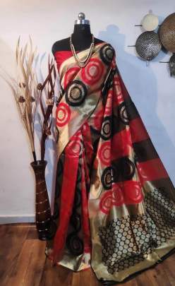 Banarasi Handloom Weaving Silk cream with red Saree