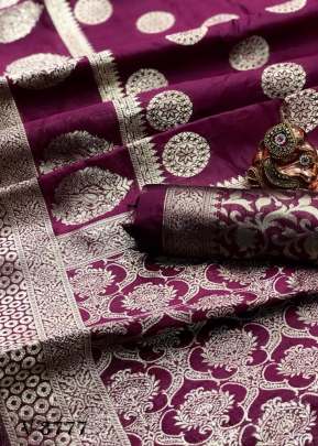 Bulbul Banarasi silk Saree In Wine Color By Surati Fabric