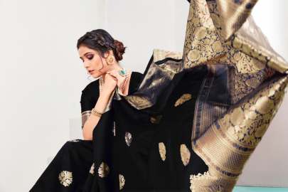 Deveshi Lichi Cotton Black Color Saree