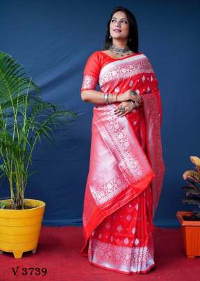 Fituri 2 Lichi Soft Silk Saree In Red Color By Surati Fabric 