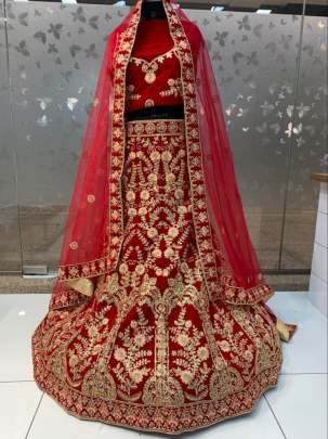 Heavy desinger Bridal Lehenga Choli Design Nb 15