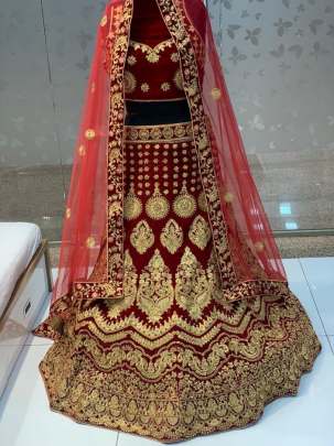 Heavy desinger Bridal Lehenga Choli Design Nb 16