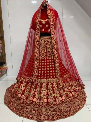 Heavy desinger Bridal Lehenga Choli Design Nb 36