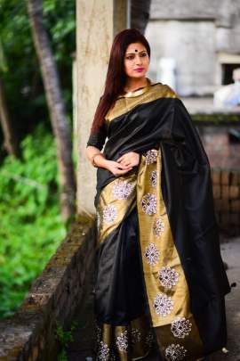 Rutrang Raw Silk weaving Black