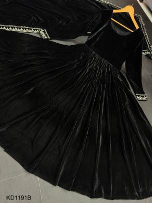 Black beautiful Designer Suit On havy Velvet KD-1191