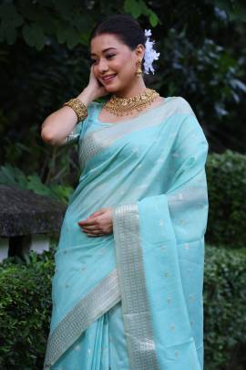 Maheshwari Tissue Silk Weaving Saree in Light Rama Green