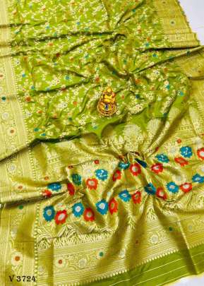 nakshatra silk Extra Ordinary Design Soft Silk Saree In Parrot Color By Surati Fabric