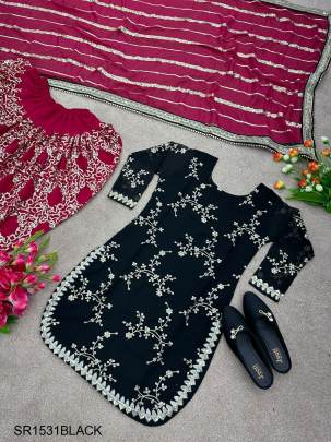 Persenting Patiyala Suit In Georgette With Heavy Embroidery Work Suit In Black SR1531