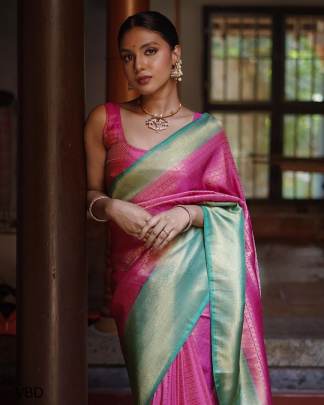 Persenting Splendid Masterpiece Kadwa Weave Saree In Litchi Silk Bandar Fabric