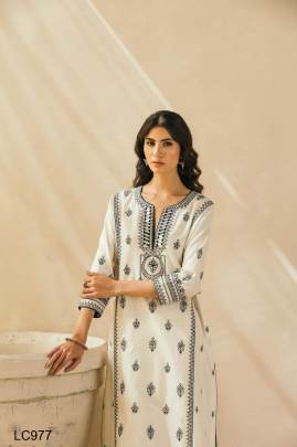 PRESENTING NEW BEAUTIFUL FULLY EMBROIDERED HEAVY GEORGETTE PLAZZO  SUIT LC977